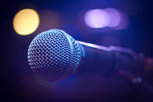选择梨花声音教育，让声音活跃在电商直播间